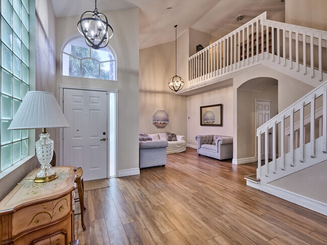 Foto del edificio - 2067 Cezanne Rd