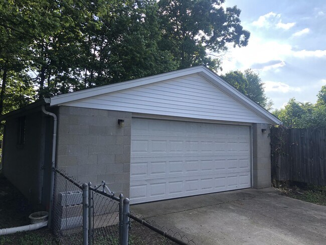 Foto del edificio - 5004 Winding Spring Pl