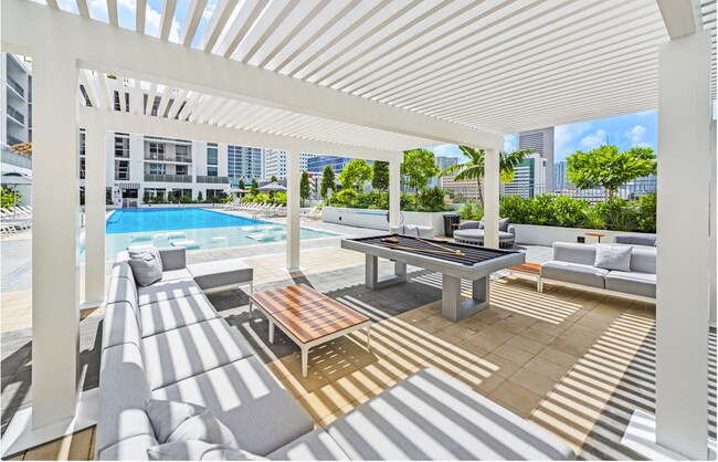 Foto del edificio - 243 NW 8th St