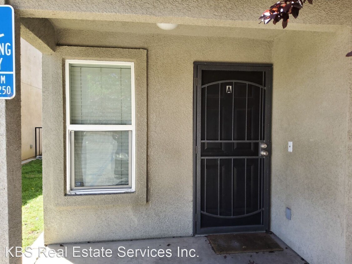 460 Oswell St, Bakersfield, CA 93307 Room for Rent in Bakersfield, CA