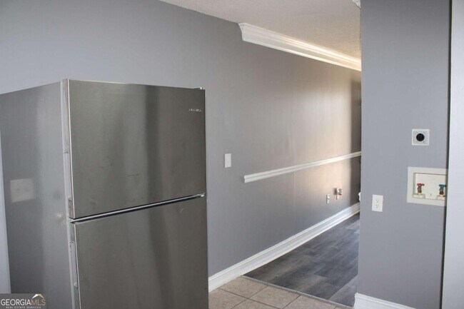 Building Photo - 884 Neal St NW