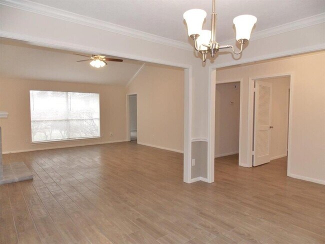 Building Photo - 17623 Smooth Rock Falls Dr