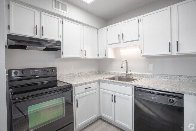 Interior Photo - Autumn Lakes Apartments