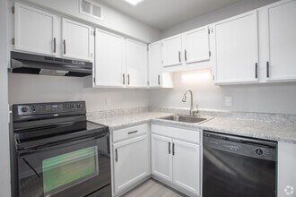 Interior Photo - Autumn Lakes Apartments