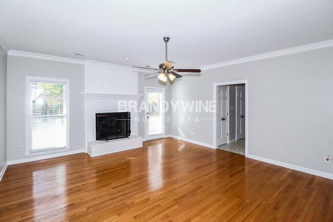 Building Photo - 2795 Lanthorn Dr