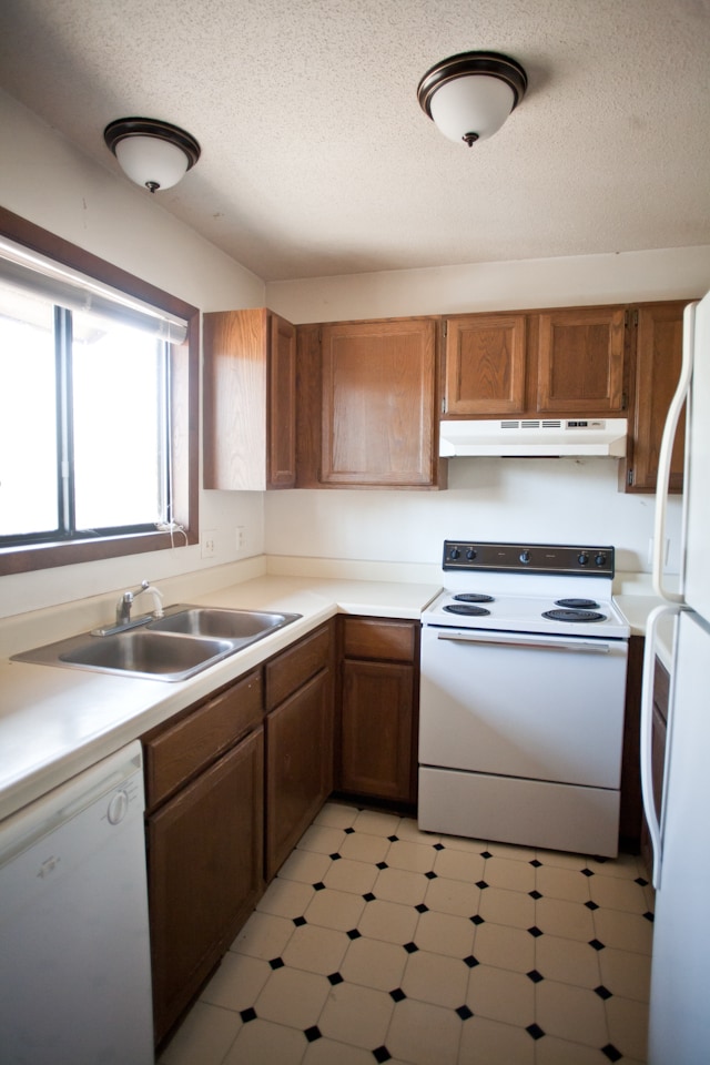 Photo - Spacious duplex just minutes from downtown House