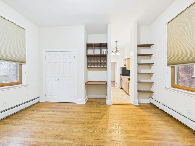 Building Photo - 313 N 34th St