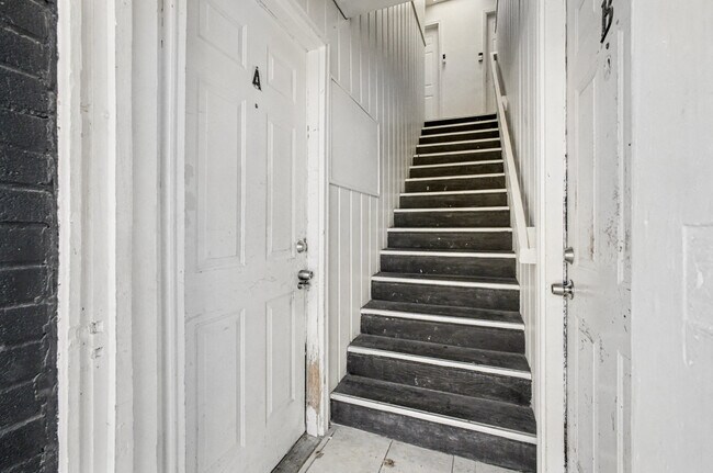 Foto del edificio - 2216 Riverview Dr