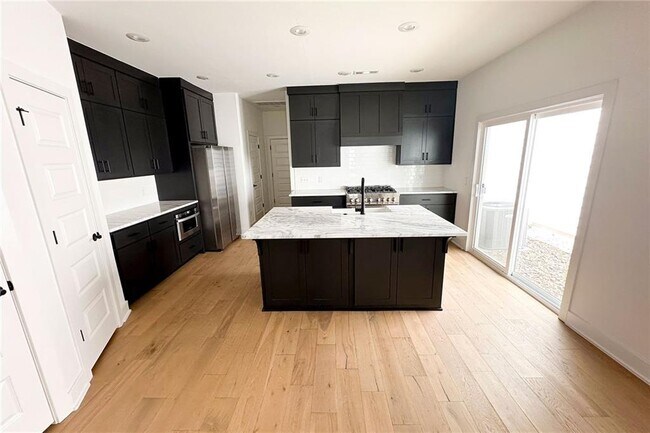 Foto del edificio - 1623 Brooks Ave