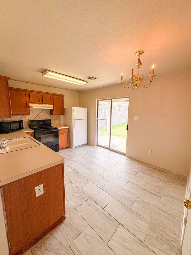 Foto del edificio - 2909 Blackburn Dr