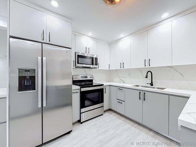 Foto del edificio - 1110 SW 31st St