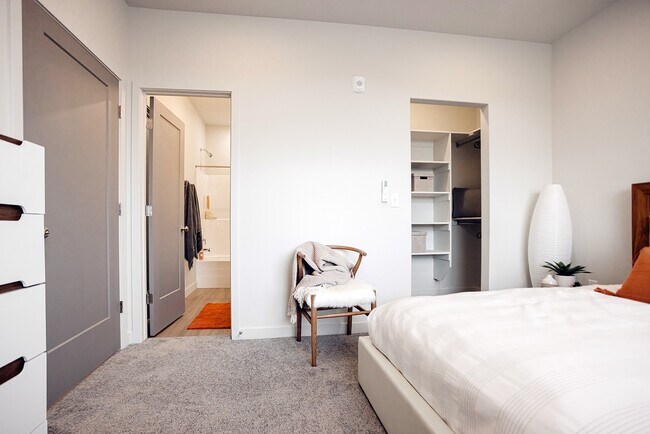 Foto del edificio - Banner Hill Townhomes