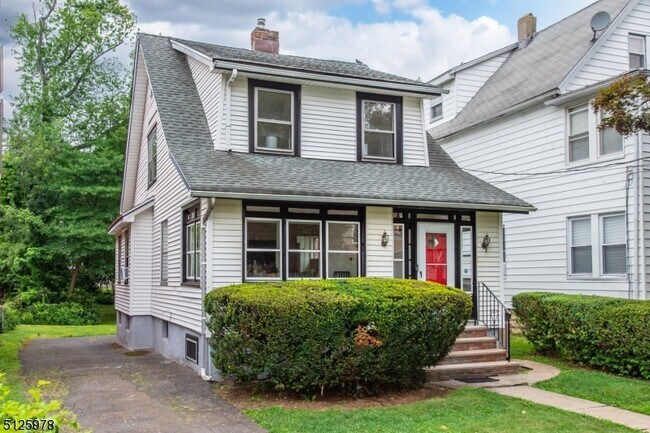 Building Photo - 28 Elmwood Ave