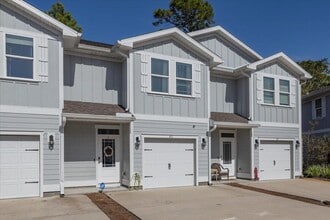 Building Photo - 40 Sandhill Pines Dr