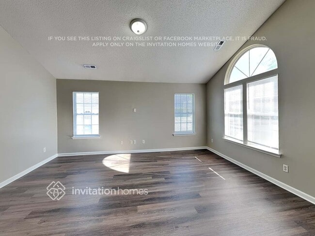 Foto del edificio - 8731 Purple Thistle Ln