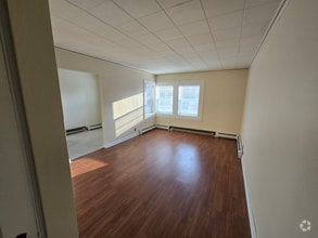 Building Photo - 220 4th St NE