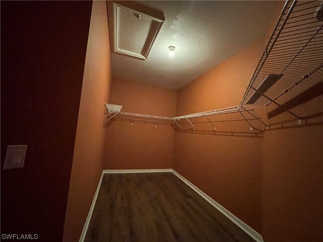 Foto del edificio - 10245 S Golden Elm Dr