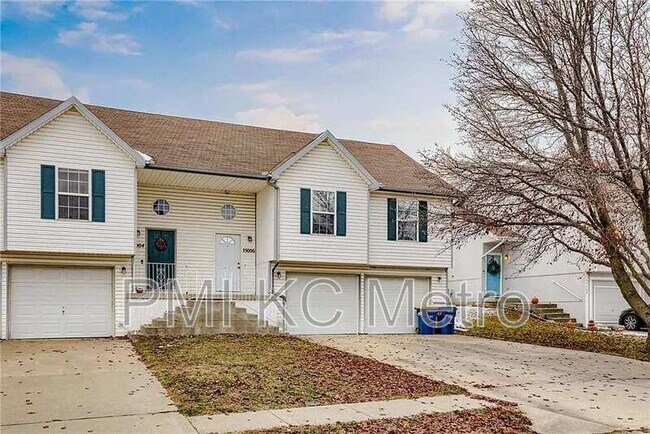 Foto del edificio - 15006 Kelly Dr