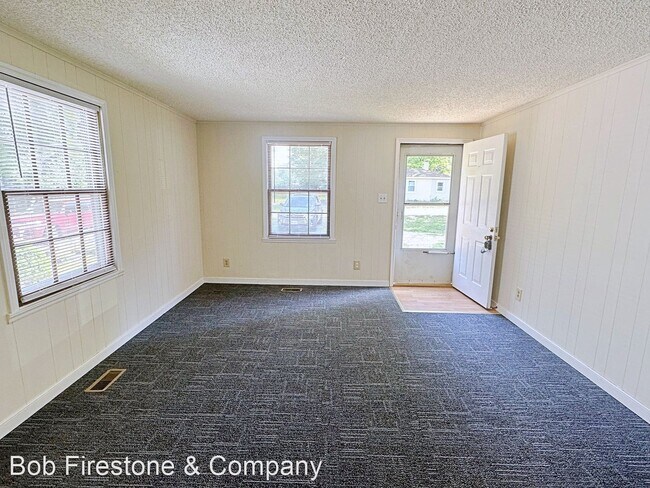 Building Photo - 3 br, 1 bath House - Myron Ave. 2510