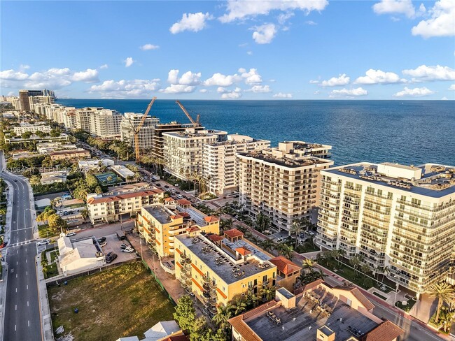 Foto del edificio - 8888 Collins Ave