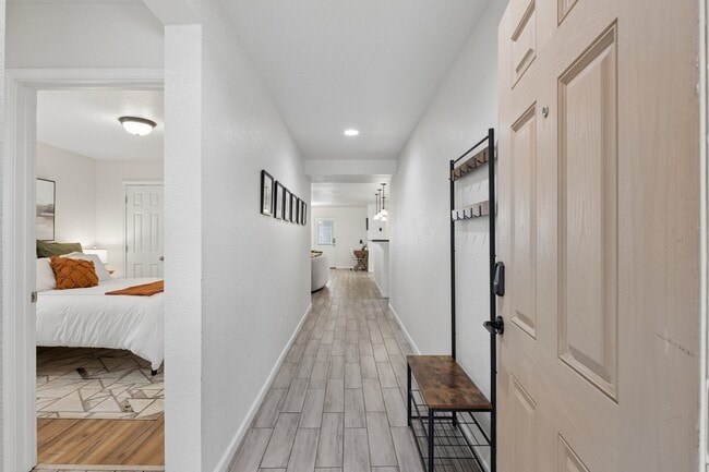 Building Photo - 903 Spello Cir