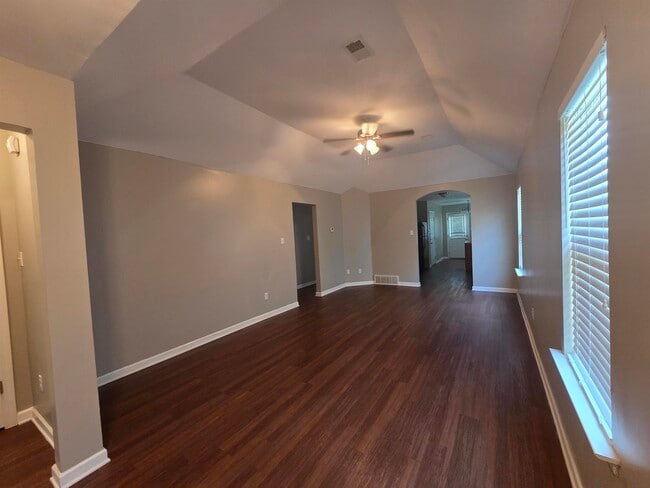 Building Photo - 1315 Crosstown Ct
