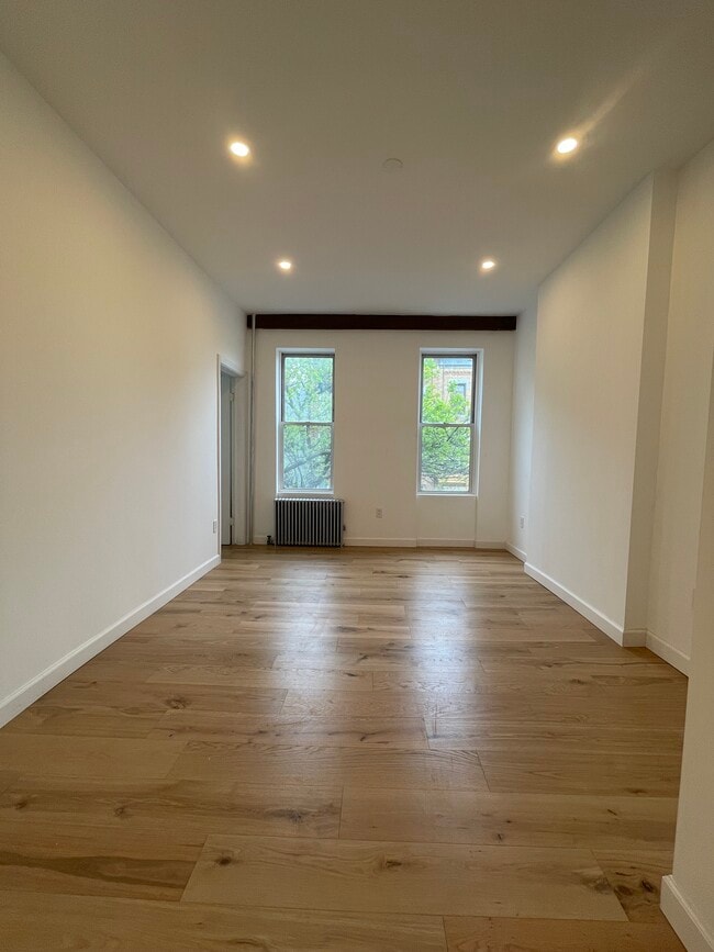 Building Photo - 1813 Linden St