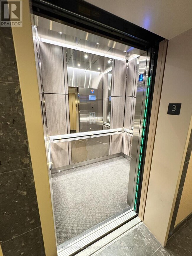 Building Photo - 18 Hollywood Ave