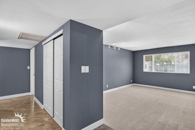 Foto del edificio - Beautifully Updated 4Bdm 2Ba Home with Den in Chandler!