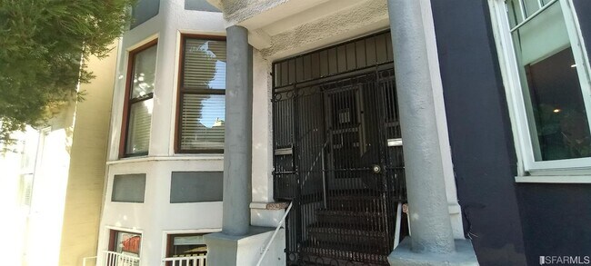 Building Photo - 1226 Union St