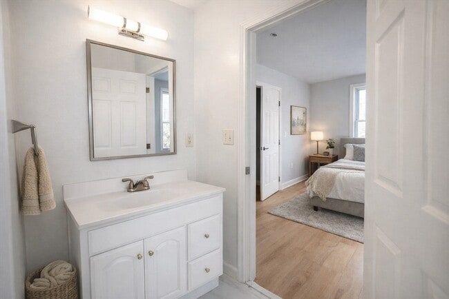 Building Photo - 502 Somerville Ave