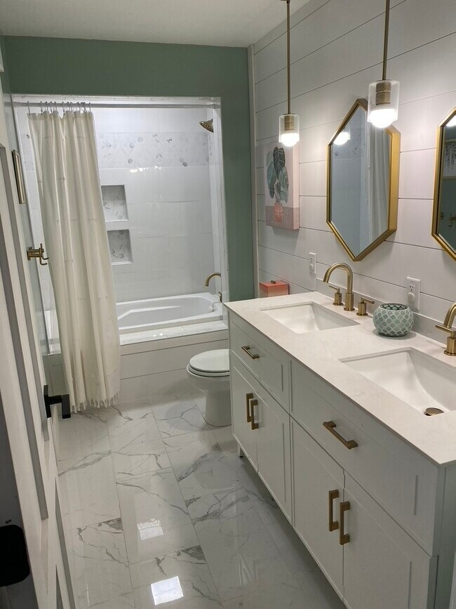 Foto del edificio - 4105 60th St