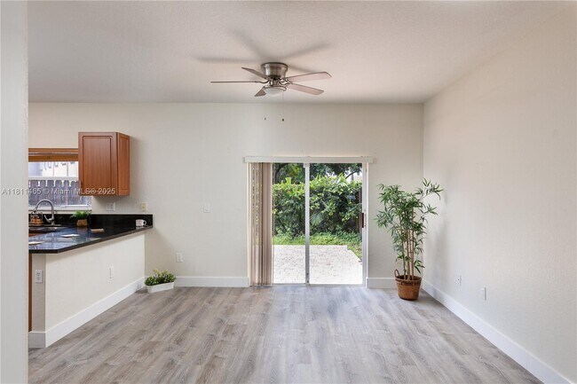 Foto del edificio - 12722 SW 49th Ct