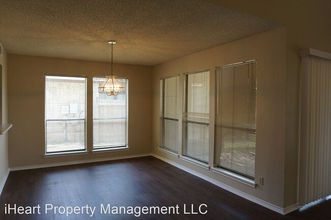 Building Photo - 3 br, 2.5 bath House - 14914 Oak Summit