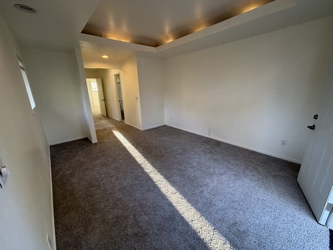 Building Photo - 3215 SW Doschdale Dr