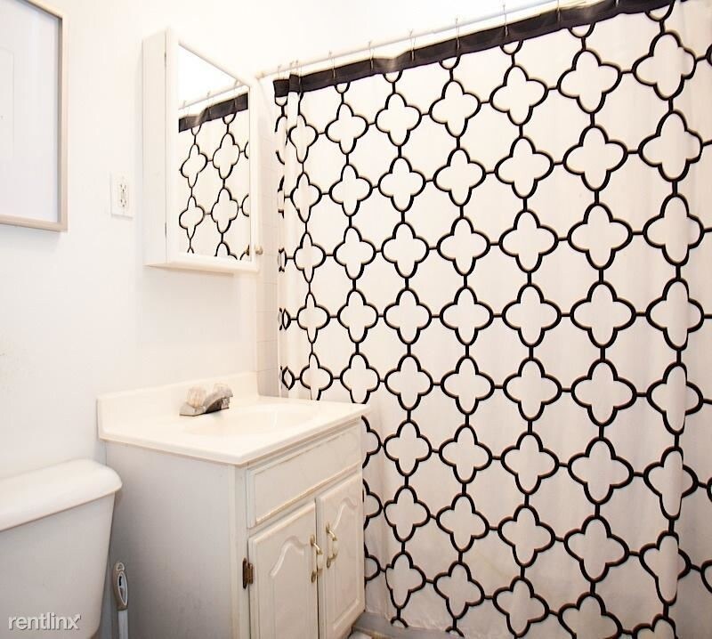 Building Photo - 4 br, 1 bath Apartment - 60 Binney St