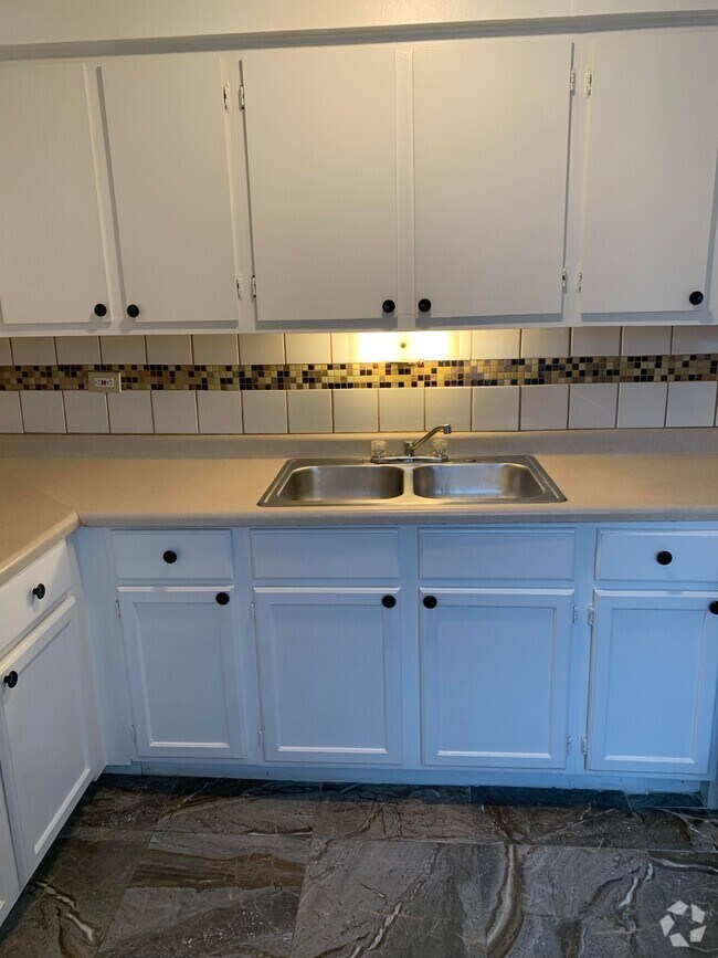 Apartments near Oak Lawn Commons in Oak Lawn, IL Page 2