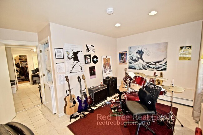 Building Photo - 45 Donnybrook Rd