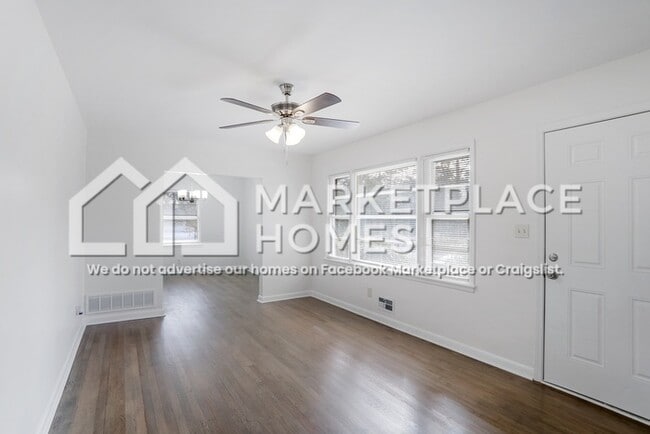 Building Photo - 4236 Glenhaven Dr