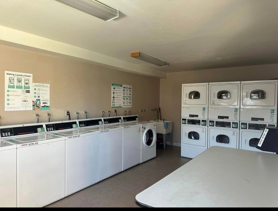 Foto del edificio - 563 Broadway