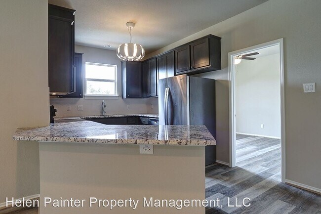 Building Photo - 4 br, 4 bath House - 3615 Trail Lake Drive