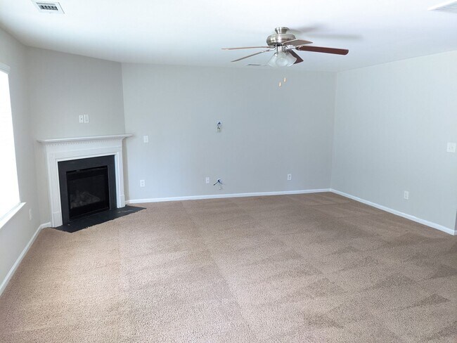 Building Photo - Gardens of Eastfield - Location, Location!