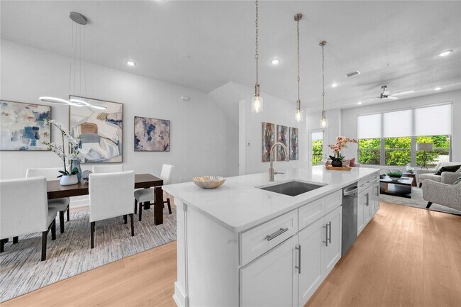 Foto del edificio - 13351 Goodland St