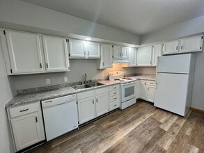 Building Photo - 1724-1726 Lenard St