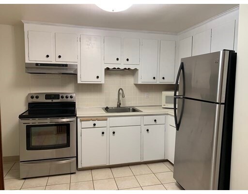 Primary Photo - 37 Montvale Ave