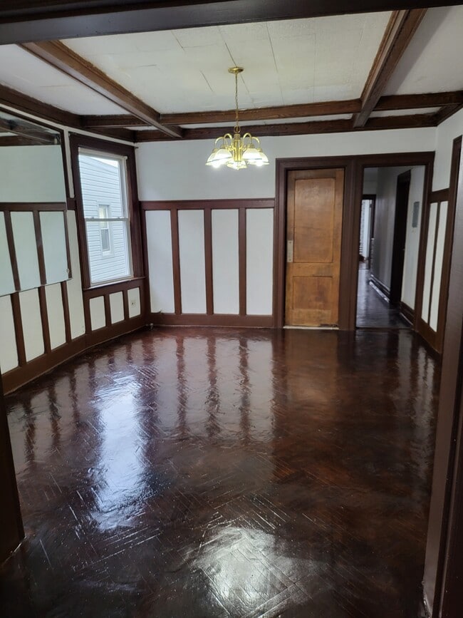 Dining room - 8 Farley Ave