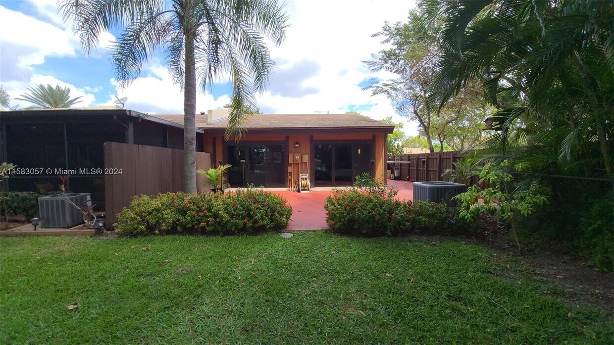 Foto del edificio - 1730 Acorn Ln