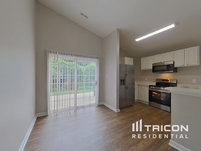 Foto del edificio - 6213 McIntyre Ridge Dr