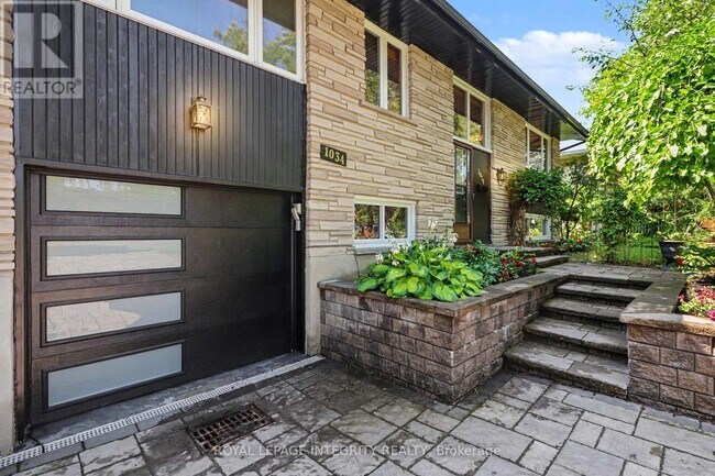 Building Photo - 1034 Walkley Rd