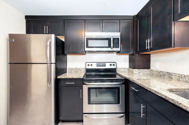 Foto del edificio - 185 Quincy Shore Dr